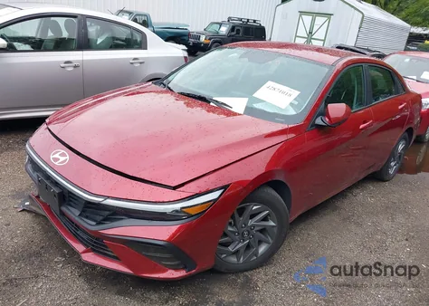 2024 Hyundai Elantra Sel z USA, uszkodzony, nr VIN KMHLM4DG0RU779059